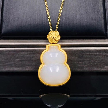 Beautiful Silver Necklace with Unique Style