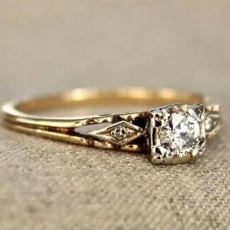 Romantic Gold Ring for Special Moments