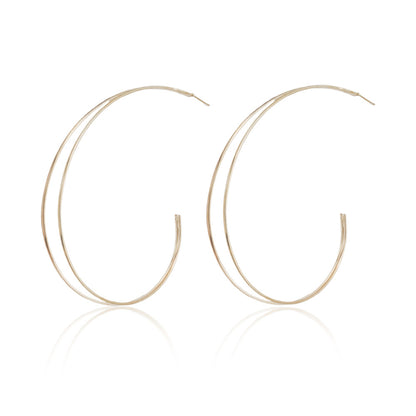 Romantic Gold Earring for Special Moments