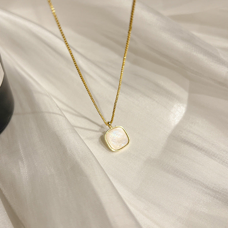 Charming Piece for Any Occasion