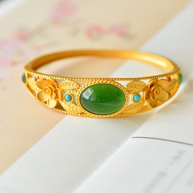Beautiful Gold Bracelet with Unique Style