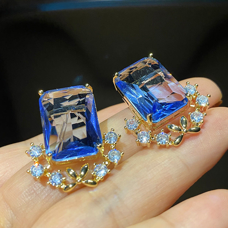 Classic Earring with Timeless Appeal