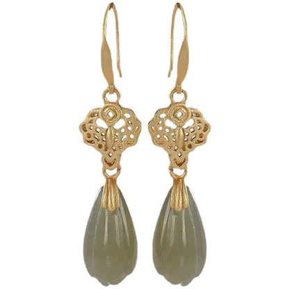 Charming Silver Earring for Any Occasion