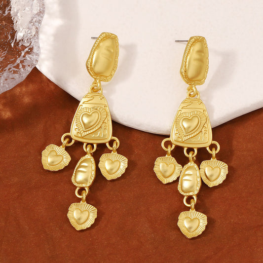 Romantic Gold Earring for Special Moments