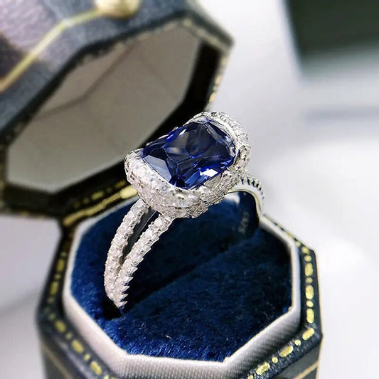 Beautiful Piece with Unique Style
