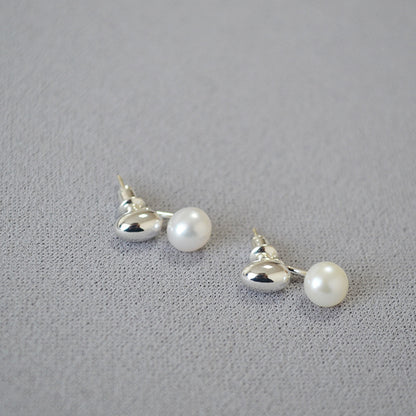 Delicate Artisan Gold Earring