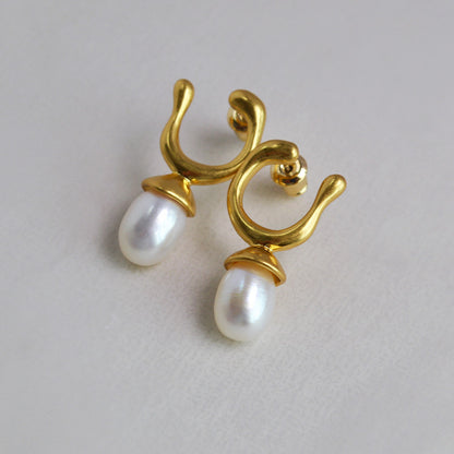 Delicate Artisan Gold Earring