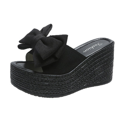 Graceful Orthopedic Sandals for Modern Look
