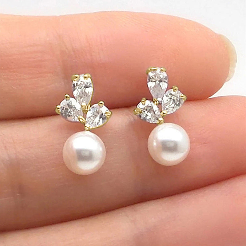 Stunning Pearl Earring for Daily Wear