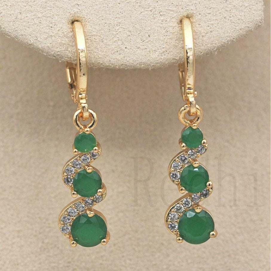 Stunning Gold Earring for Daily Wear