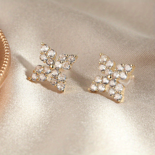 Charming Earring for Any Occasion