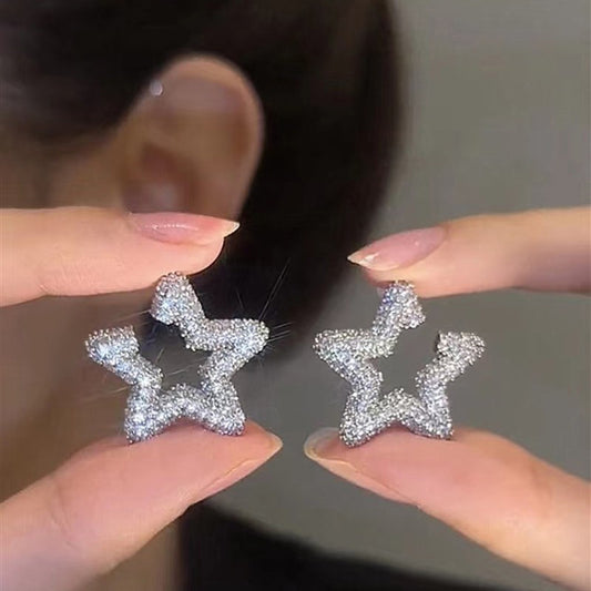 Charming Earring for Any Occasion