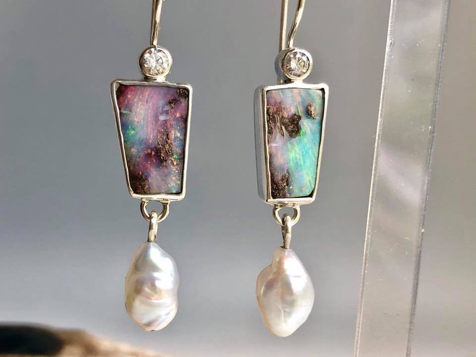 Beautiful Pearl Earring with Unique Style