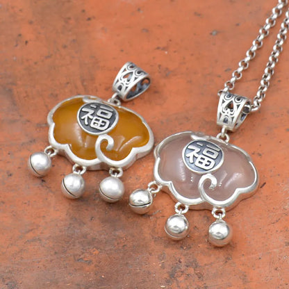 Beautiful Silver Necklace with Unique Style