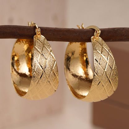 Classic Earring with Timeless Appeal