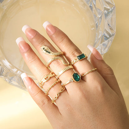 Classic Gold Bracelet with Timeless Appeal