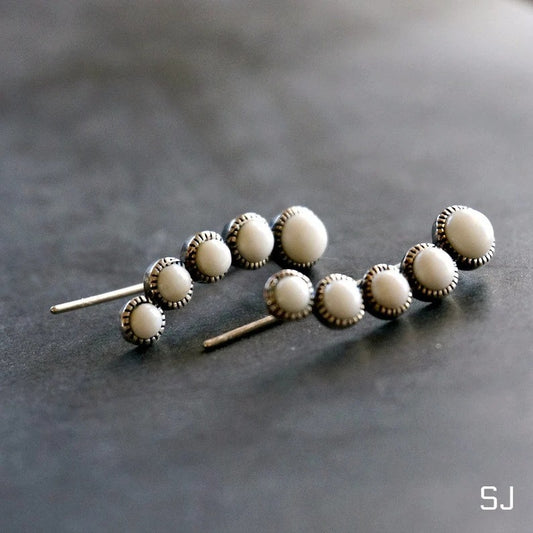 Charming Silver Earring for Any Occasion