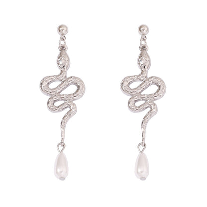 Stunning Pearl Earring for Daily Wear