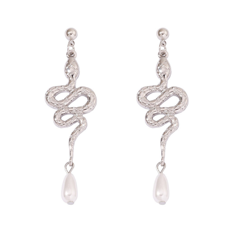 Stunning Pearl Earring for Daily Wear