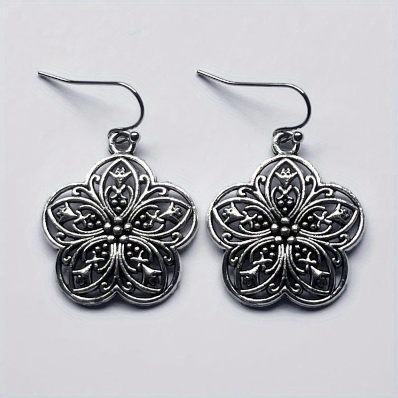 Charming Silver Earring for Any Occasion