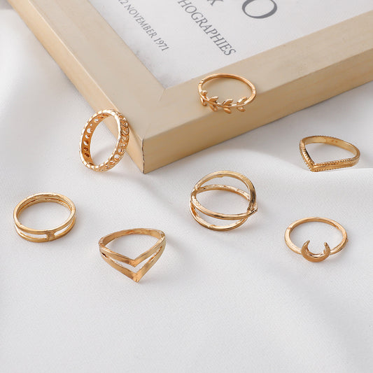 Beautiful Gold Set with Unique Style
