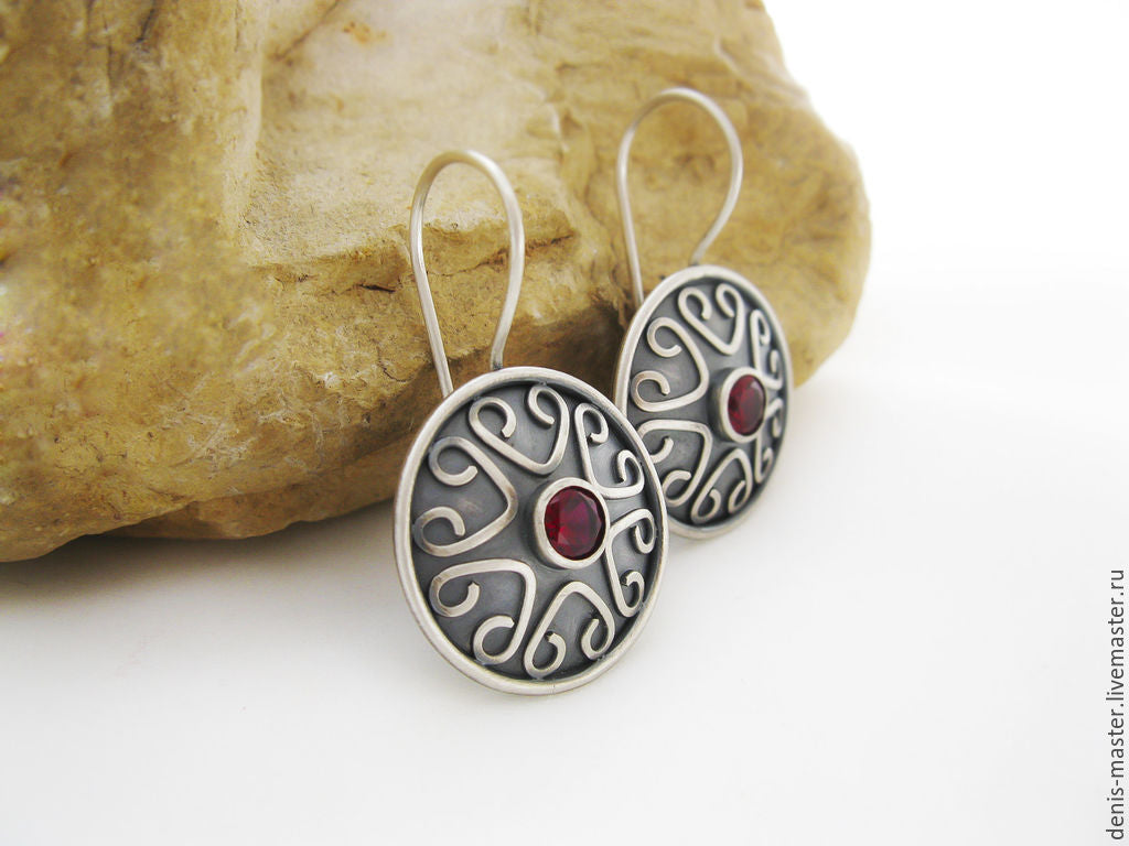 Romantic Silver Earring for Special Moments