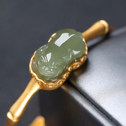 Beautiful Gold Bracelet with Unique Style