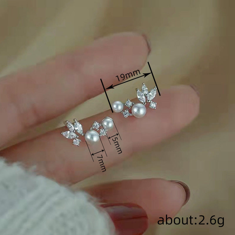 Charming Pearl Earring for Any Occasion
