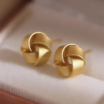 Stunning Gold Earring for Daily Wear