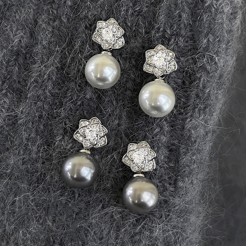 Stunning Pearl Earring for Daily Wear