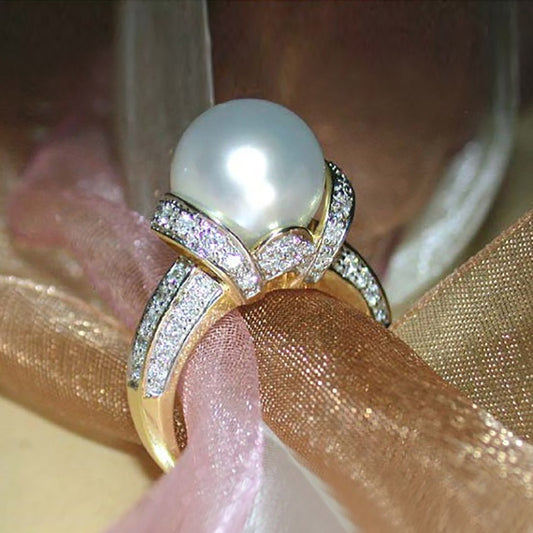 Charming Gold Ring for Any Occasion
