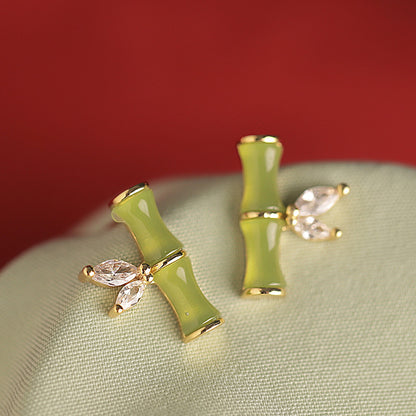 Romantic Silver Earring for Special Moments