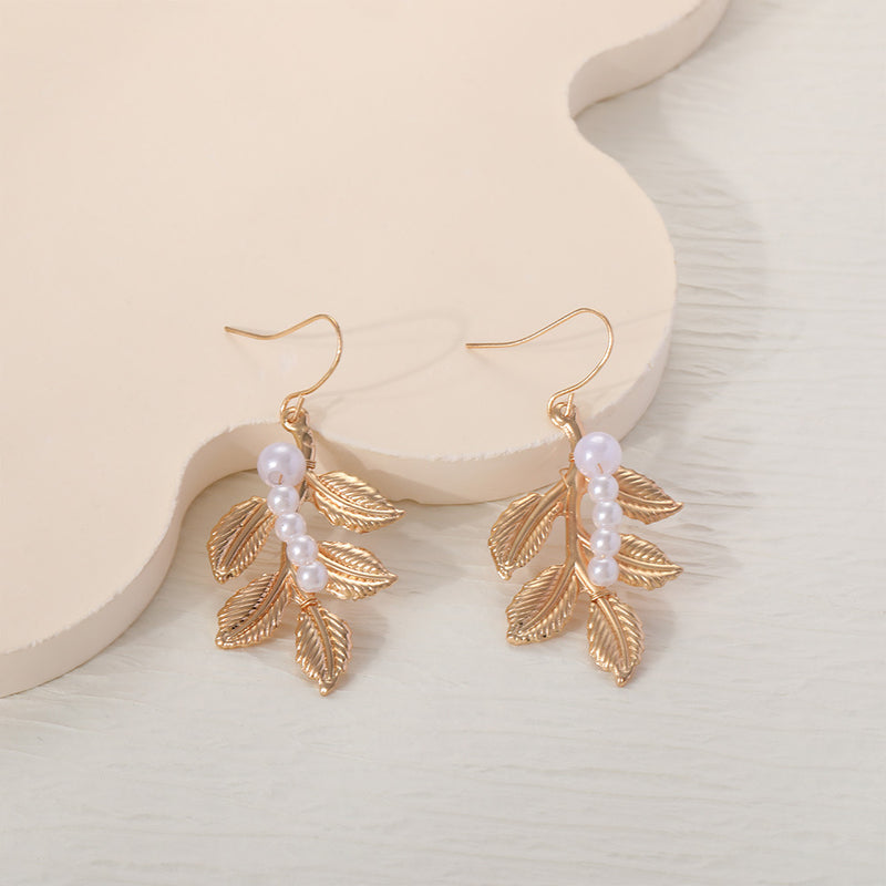 Classic Pearl Earring with Timeless Appeal