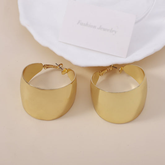 Charming Earring for Any Occasion
