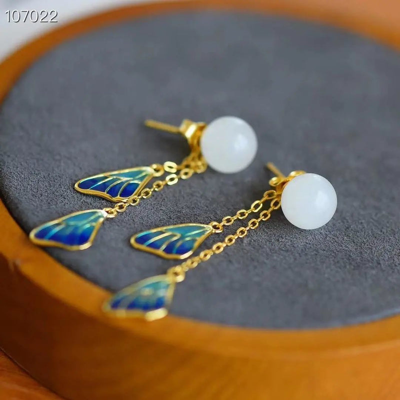 Beautiful Silver Earring with Unique Style