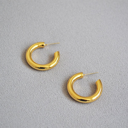 Elegant Gold Earring for Every Occasion