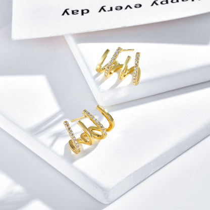 Beautiful Gold Earring with Unique Style