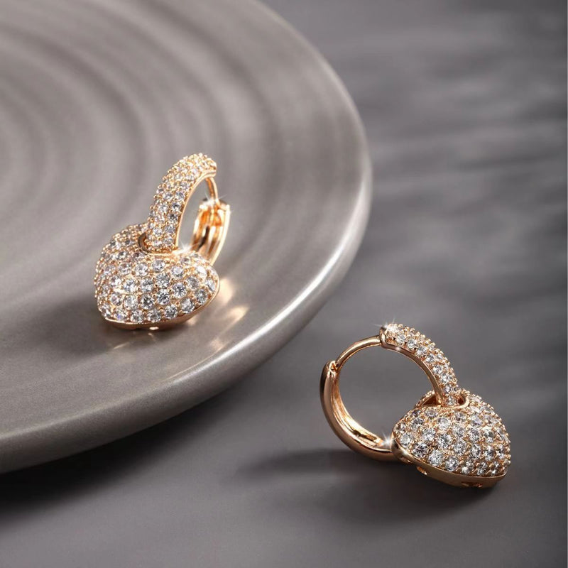 Charming Earring for Any Occasion