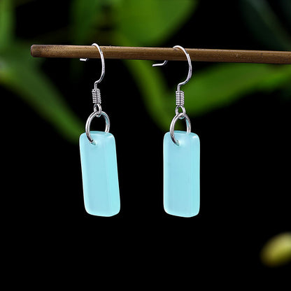 Charming Silver Earring for Any Occasion