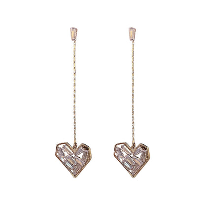 Charming Earring for Any Occasion