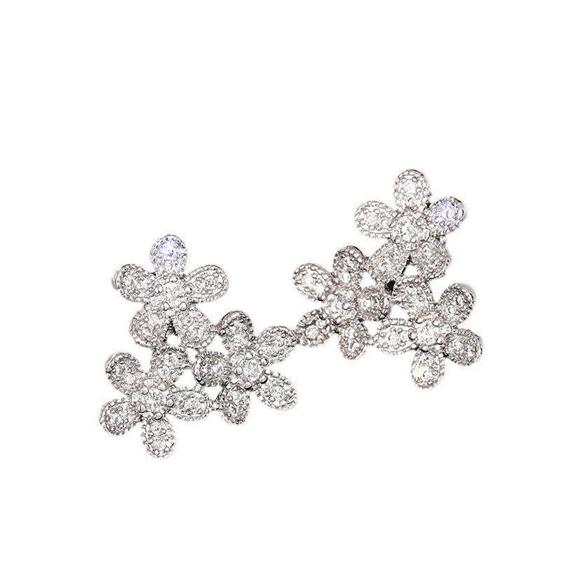 Charming Earring for Any Occasion