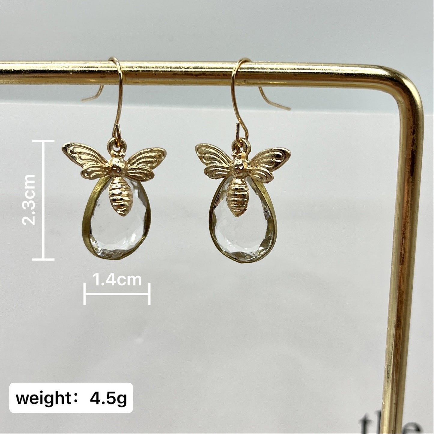 Charming Earring for Any Occasion