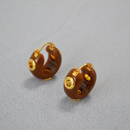 Classic Gold Earring with Timeless Appeal