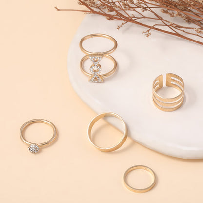 Classic Gold Ring with Timeless Appeal