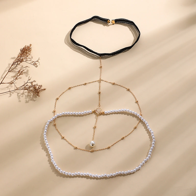 Classic Pearl Chain with Timeless Appeal
