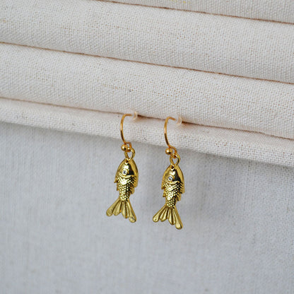 Beautiful Gold Earring with Unique Style