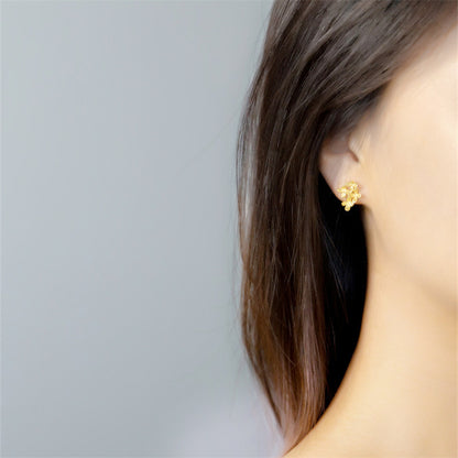 Beautiful Gold Earring with Unique Style