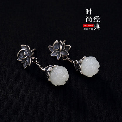 Charming Silver Earring for Any Occasion