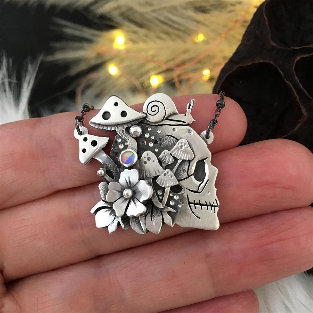 Beautiful Silver Necklace with Unique Style