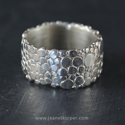 Stunning Silver Ring for Daily Wear